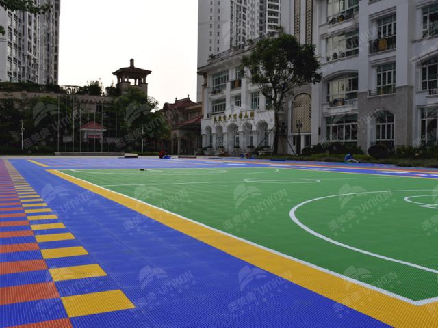 園長(zhǎng)請(qǐng)注意！在選購(gòu)幼兒園拼裝地板時(shí)該留意這些！